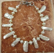White freshwater stick pearl bracelet